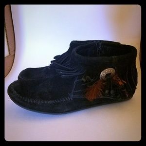 Minnetonka Fringed Moccasin 7